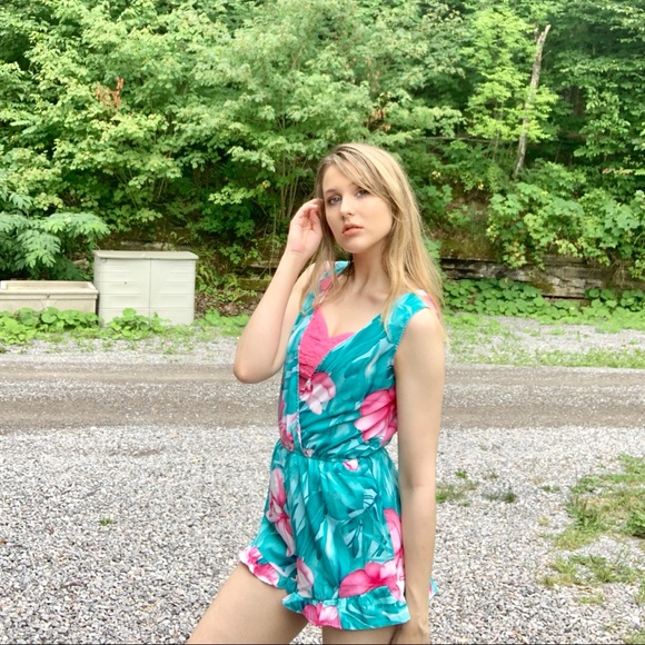 Goodnight Macaroon romper. - Picture 5 of 7